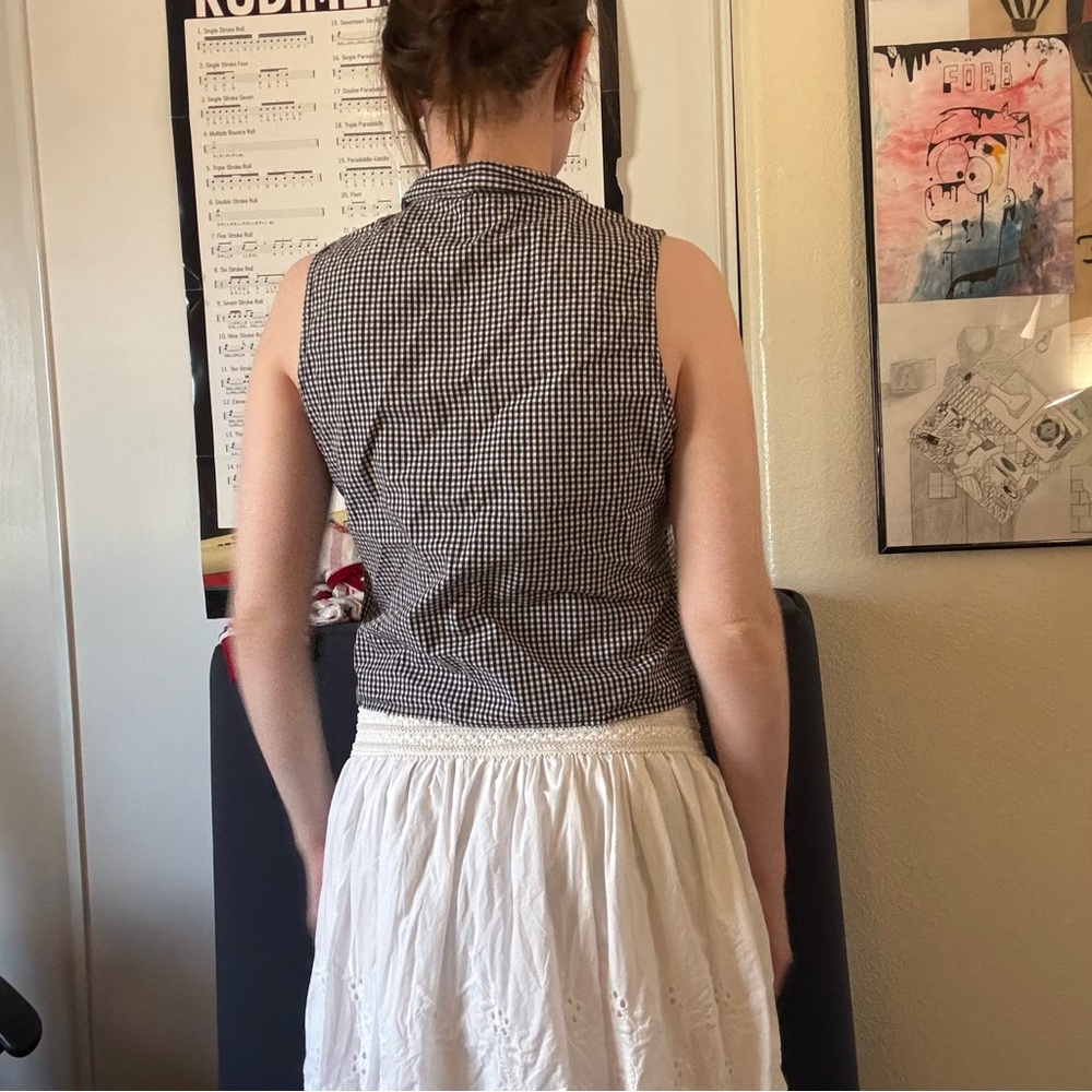 Forever 21 Black and White Gingham Sleeveless Crop Top - Picture 4 of 9